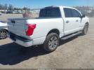 Nissan Titan Sl Image 8