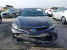Toyota Camry Le Hybrid Image 9
