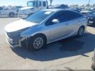 Toyota Prius Le Image 16