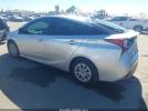 Toyota Prius Le Image 11