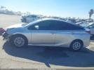 Toyota Prius Le Image 8