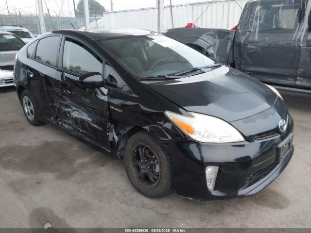  Salvage Toyota Prius
