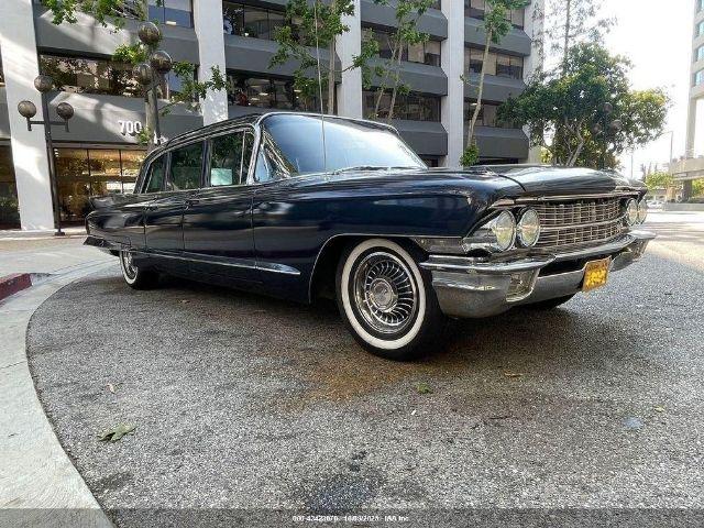  Salvage Cadillac Fleetwood