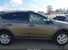 Toyota RAV4 Le Image 10