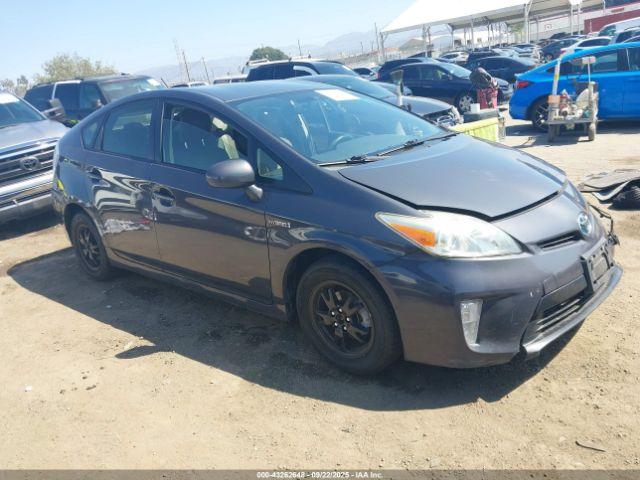  Salvage Toyota Prius