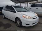 Toyota Sienna Le Image 1