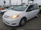 Toyota Sienna Le Image 16