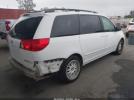 Toyota Sienna Le Image 7