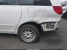 Toyota Sienna Le Image 8