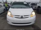 Toyota Sienna Le Image 2