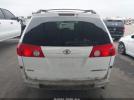 Toyota Sienna Le Image 14