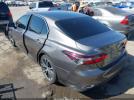 Toyota Camry Le Image 6