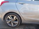 Hyundai ELANTRA Image 9