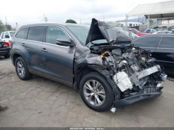  Salvage Toyota Highlander