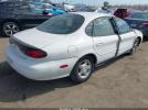 Ford Taurus Image 10