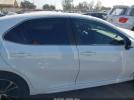 Toyota Camry Se Image 16