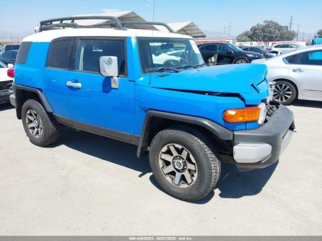  Salvage Toyota FJ Cruiser