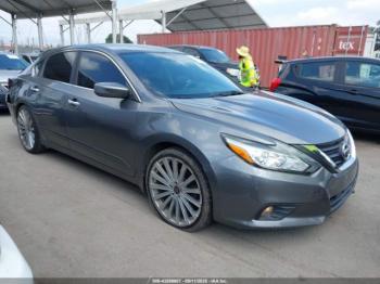  Salvage Nissan Altima