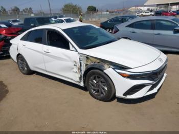  Salvage Hyundai ELANTRA