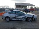 Toyota Camry Le Image 5