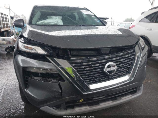 Nissan Rogue Sv Fwd Image 9