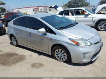  Salvage Toyota Prius