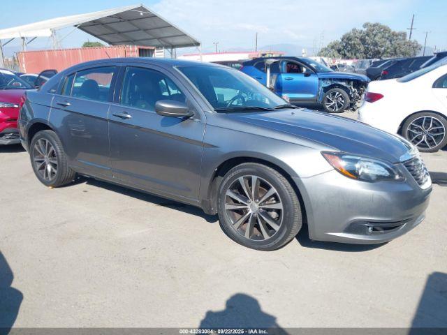  Salvage Chrysler 200