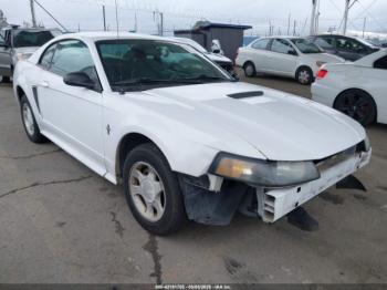  Salvage Ford Mustang