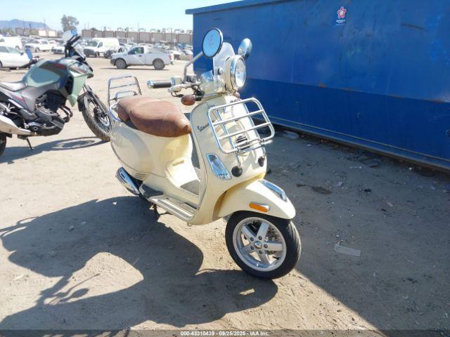  Salvage Vespa Lx