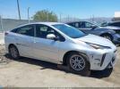 Toyota Prius L Eco Image 10