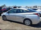 Toyota Prius L Eco Image 8