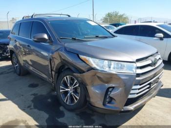  Salvage Toyota Highlander