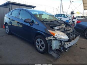  Salvage Toyota Prius