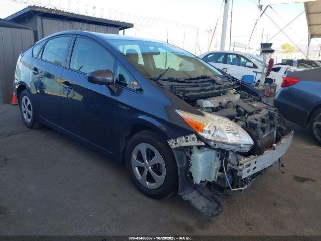  Salvage Toyota Prius