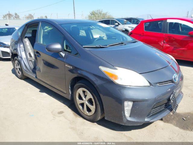  Salvage Toyota Prius
