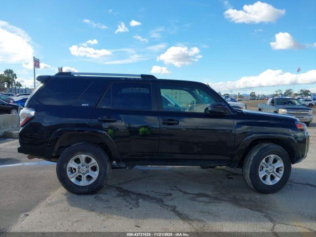 Toyota 4Runner Sr5 Image 8