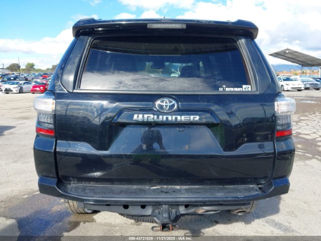 Toyota 4Runner Sr5 Image 9