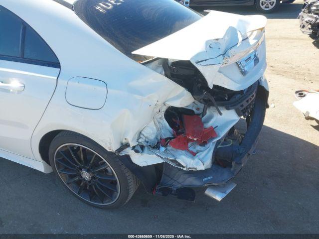 Mercedes-Benz Cla-class 4matic Image 2