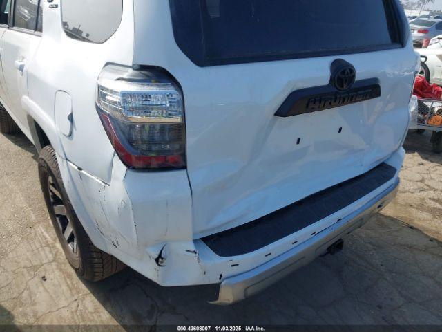 Toyota 4Runner Trd Off Road Premium Image 7