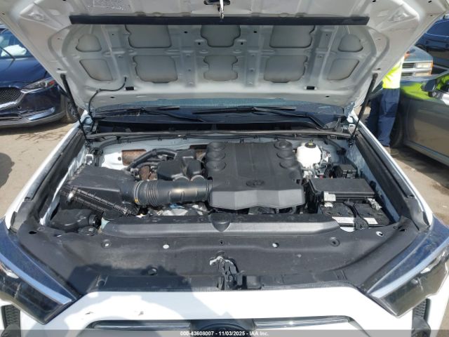 Toyota 4Runner Trd Off Road Premium Image 9