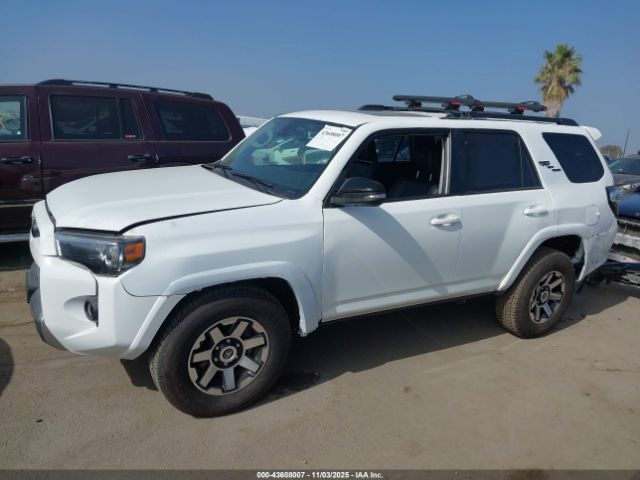 Toyota 4Runner Trd Off Road Premium Image 5