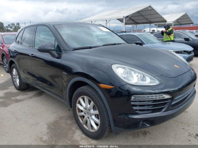  Salvage Porsche Cayenne