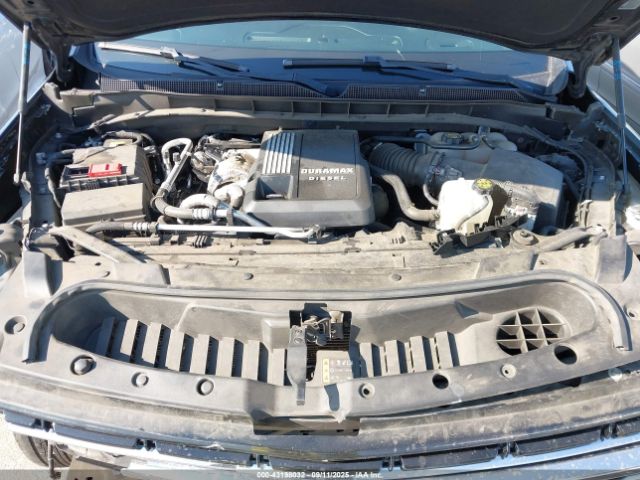 Chevrolet Suburban 4wd Lt Image 2