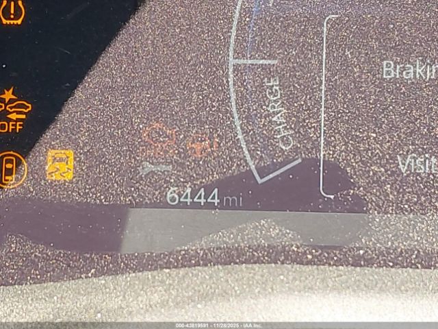 Toyota Camry Le Image 13