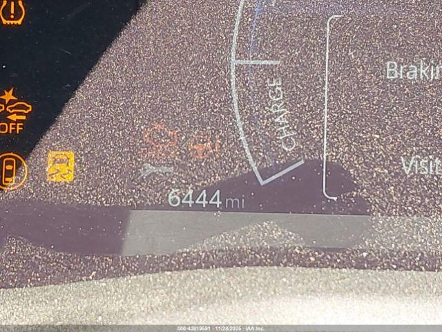 Toyota Camry Le Image 13