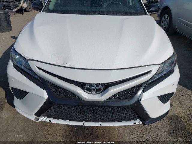 Toyota Camry Se Nightshade Edition Image 4