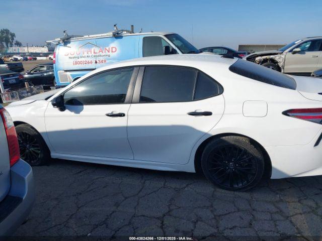 Toyota Camry Se Nightshade Edition Image 16