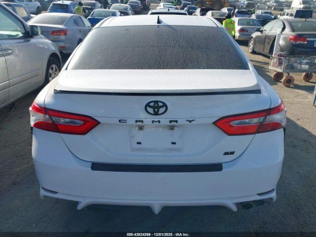 Toyota Camry Se Nightshade Edition Image 15