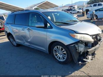  Salvage Toyota Sienna