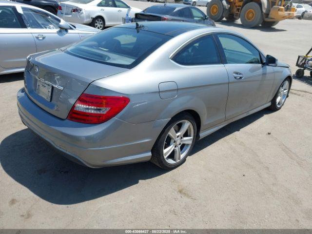 Mercedes-Benz C-Class Image 6